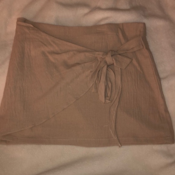 Linen Skirt - Picture 1 of 3
